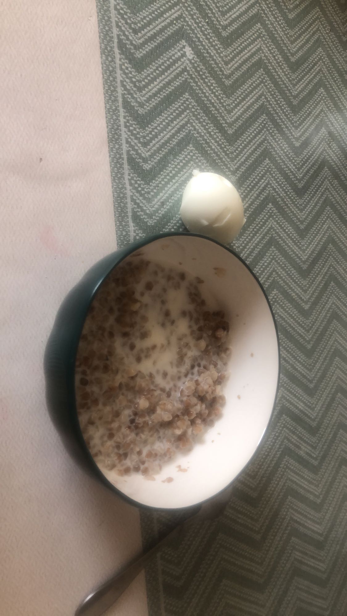 Гречка с молоком и яйцом