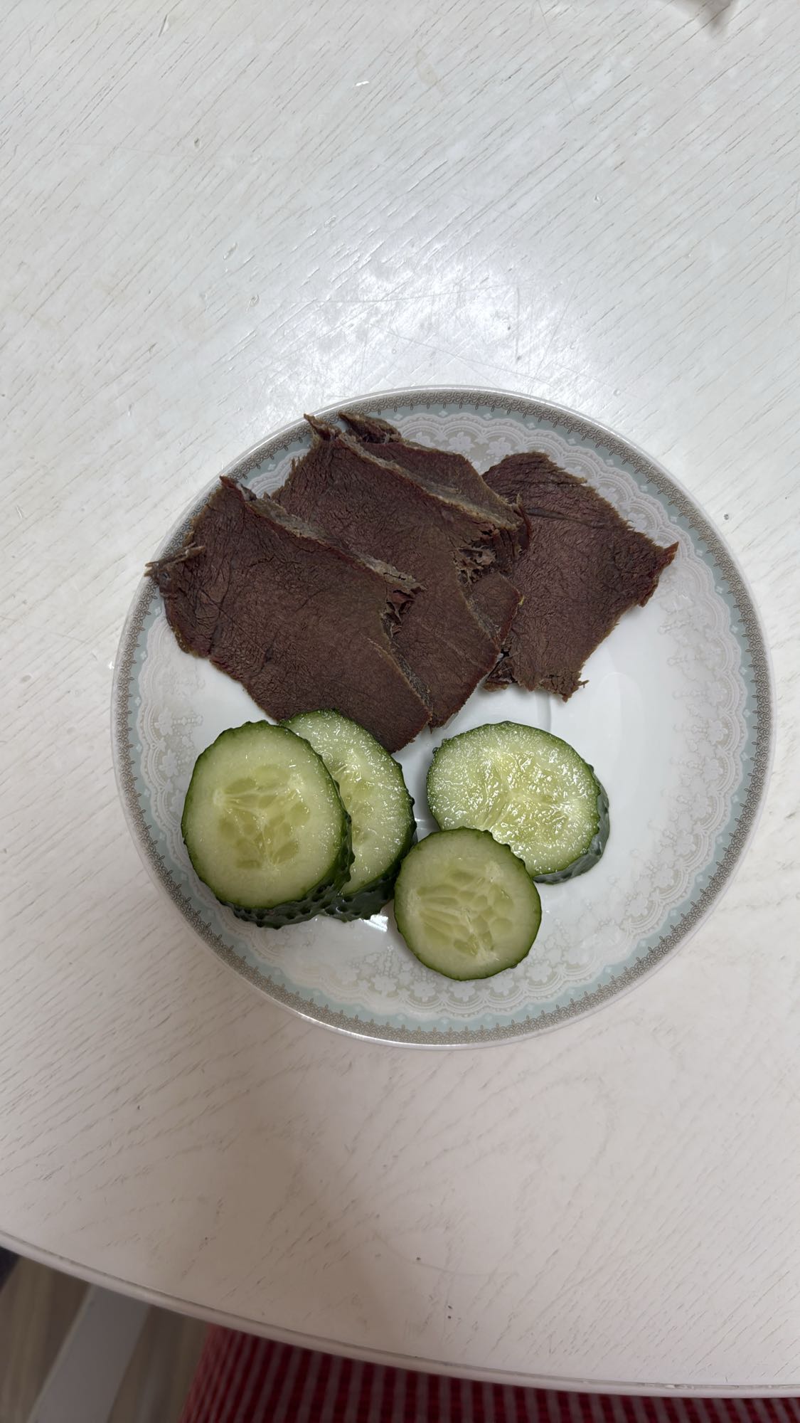 Говядина с огурцом