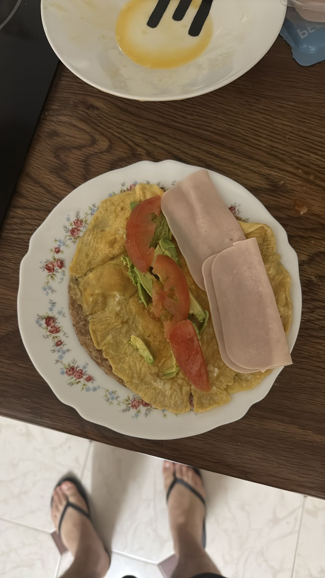 Omelette con jamón