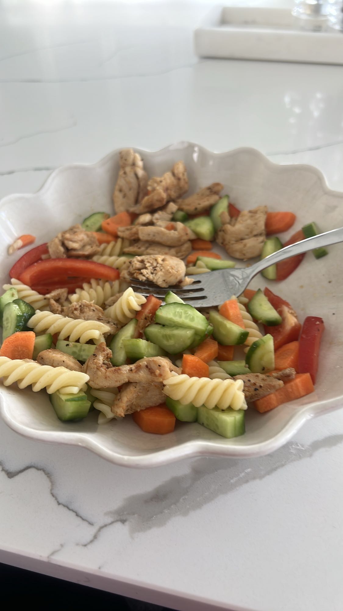 Kycklingsallad med pasta