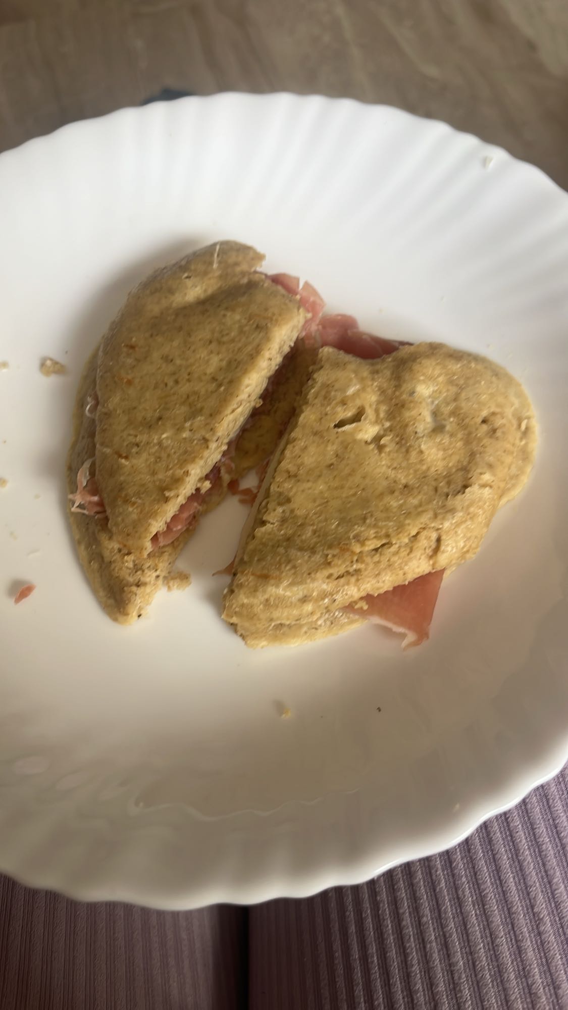 Sándwich de avena y jamón