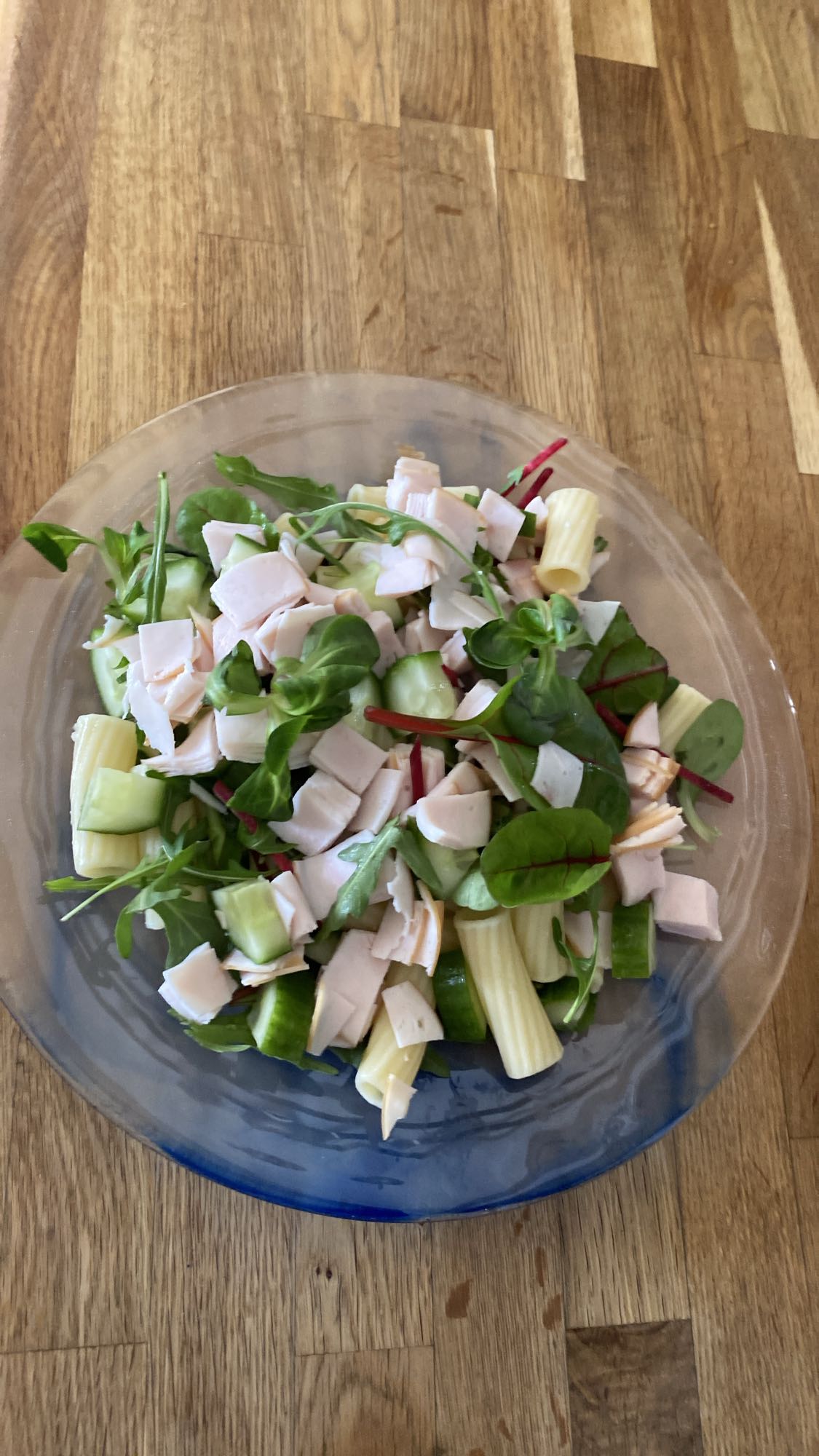 Kycklingsallad med pasta