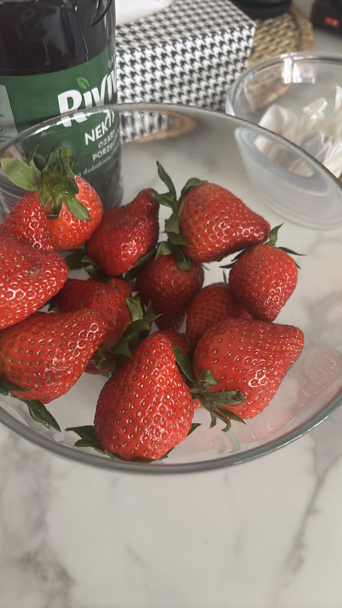 Truskawki w misce
