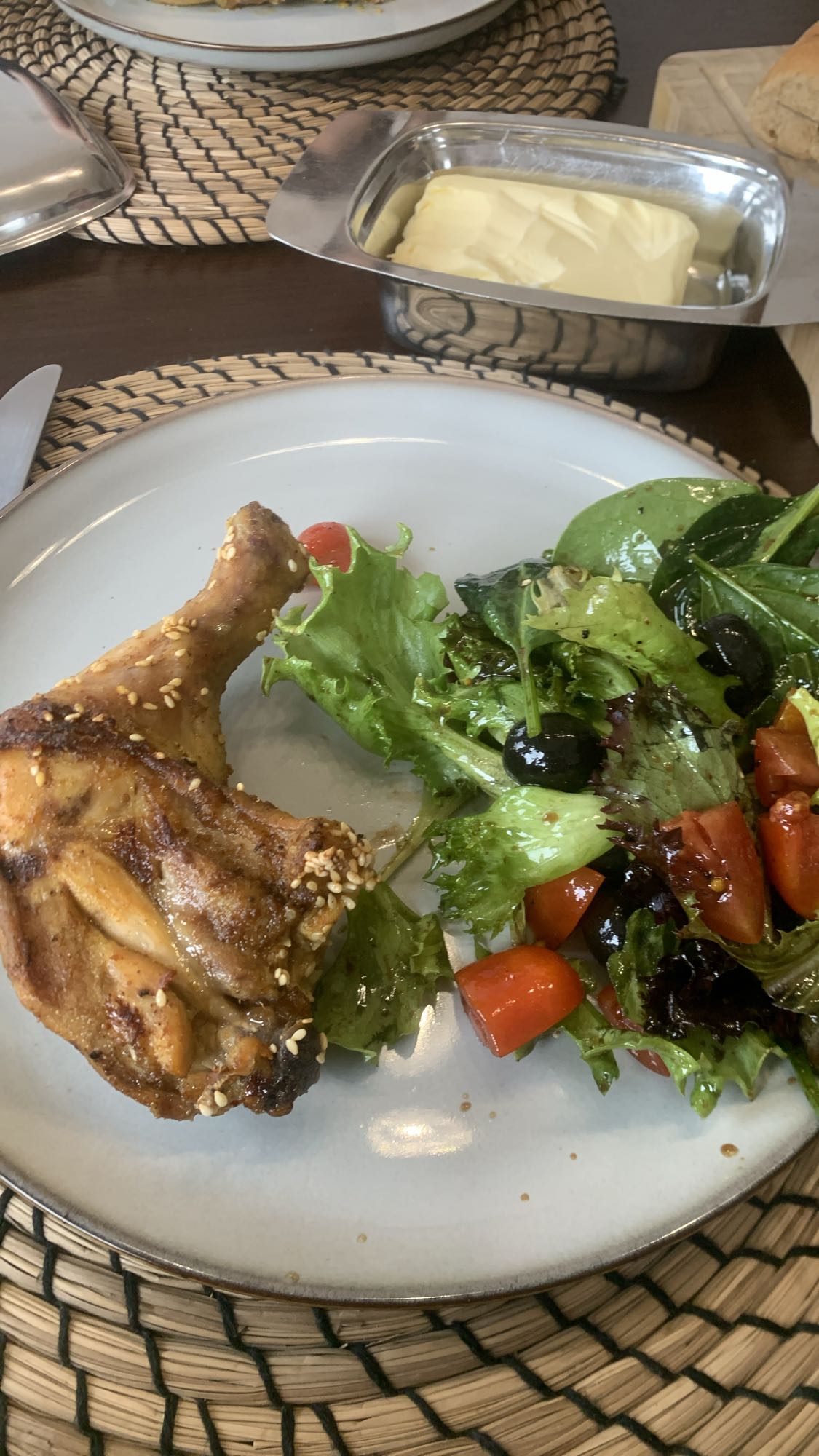 Pieczony kurczak z sałatką