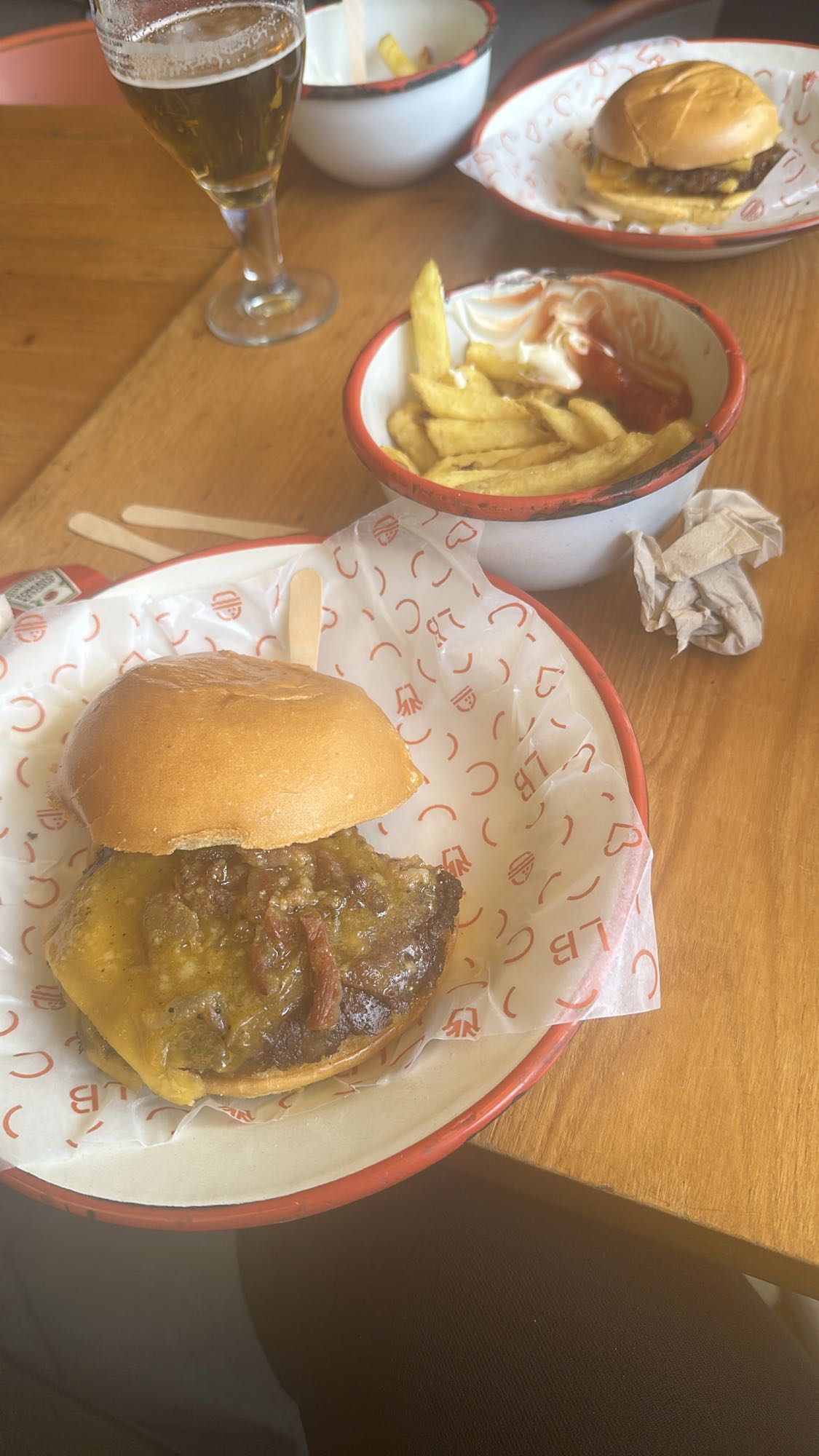 Hamburguesa con papas