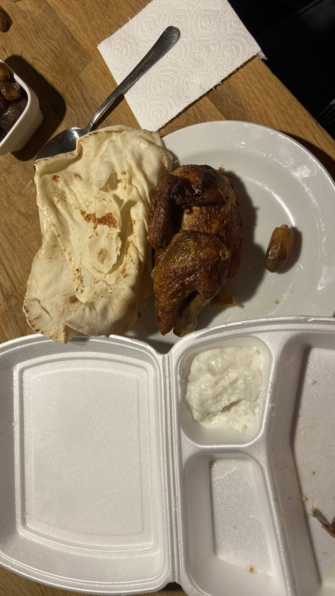 Gegrilltes Hähnchen mit Brot