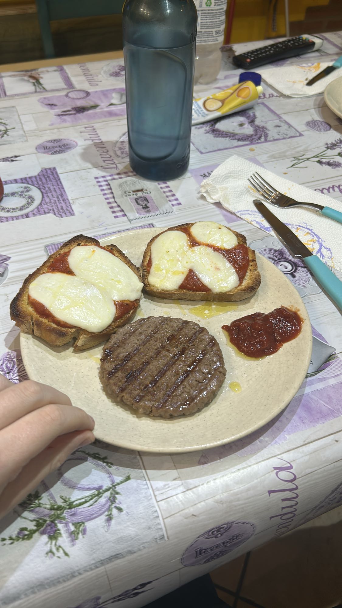 Burger with Cheese Toast