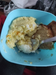 Arroz con carne y puré