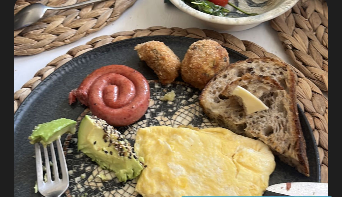 Завтрак с омлетом