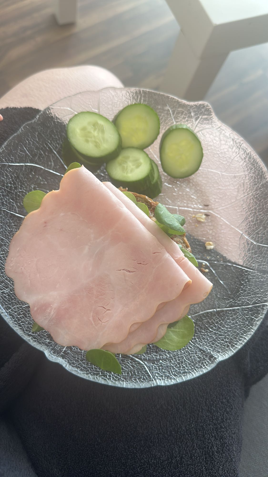 Schinkenbrot mit Gurke