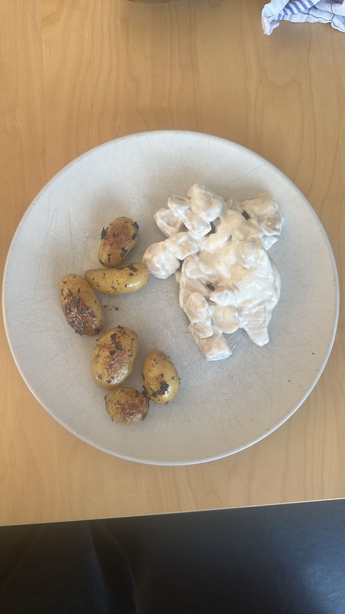 Poulet sauce crème et pommes