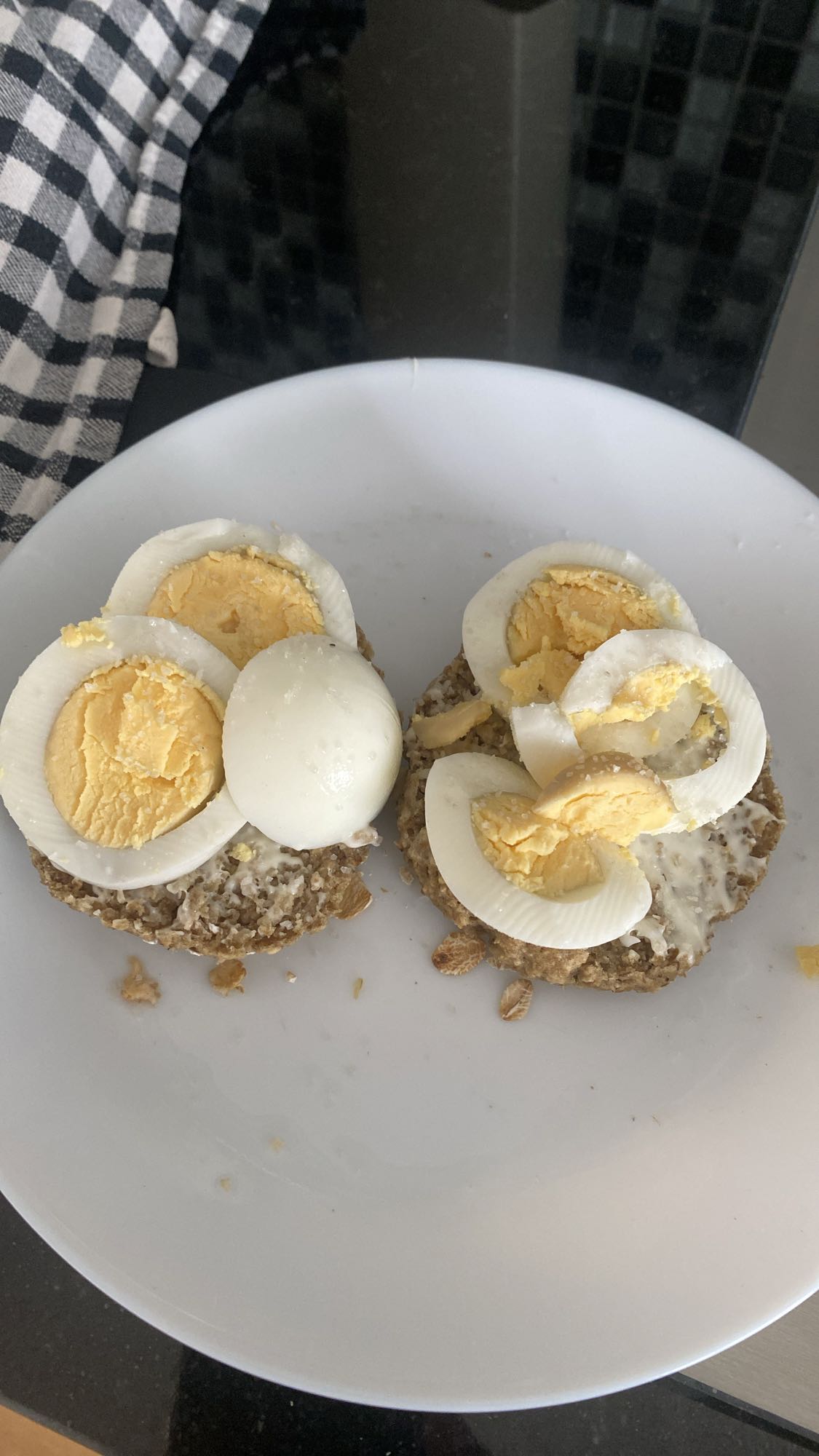 Äggmacka på fullkornsbröd