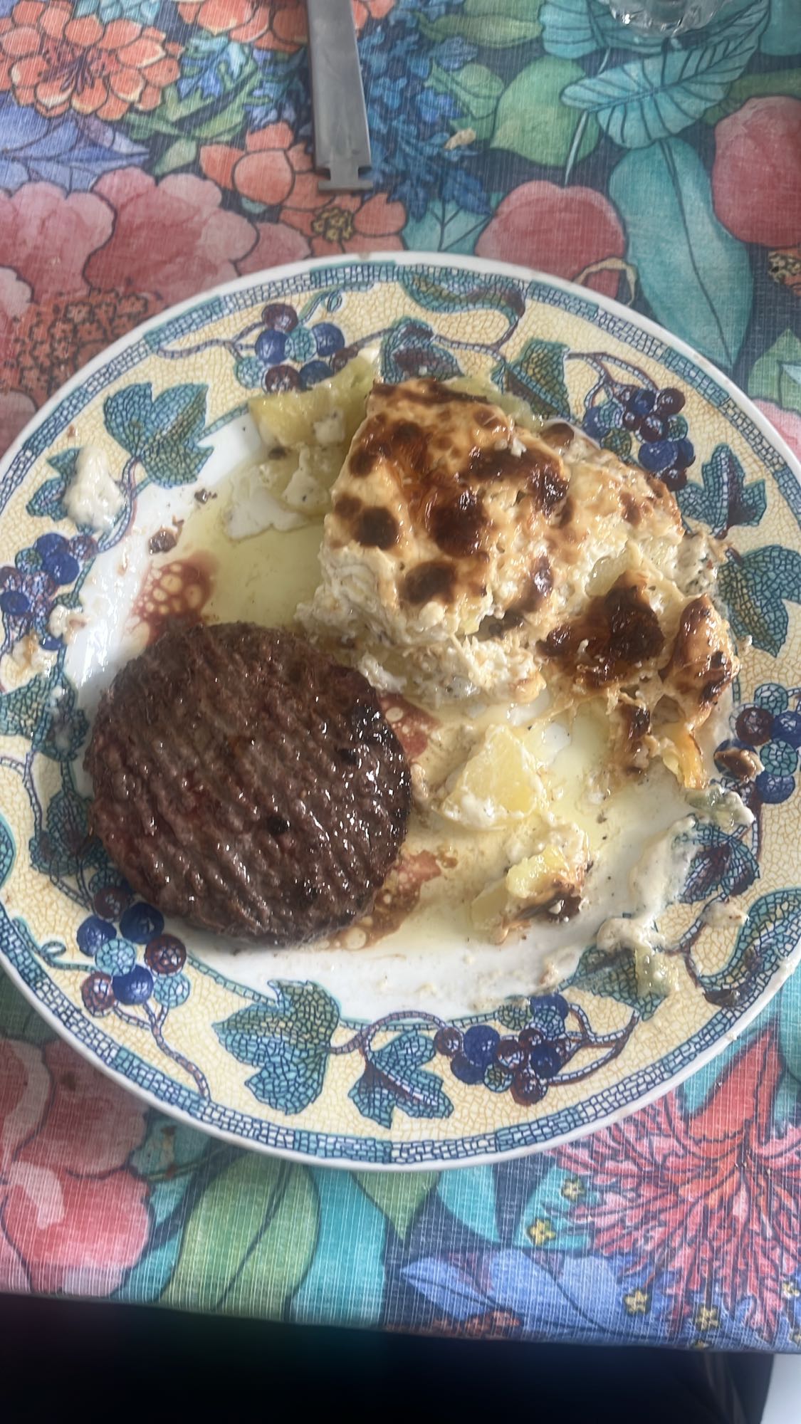 Steak haché et gratin