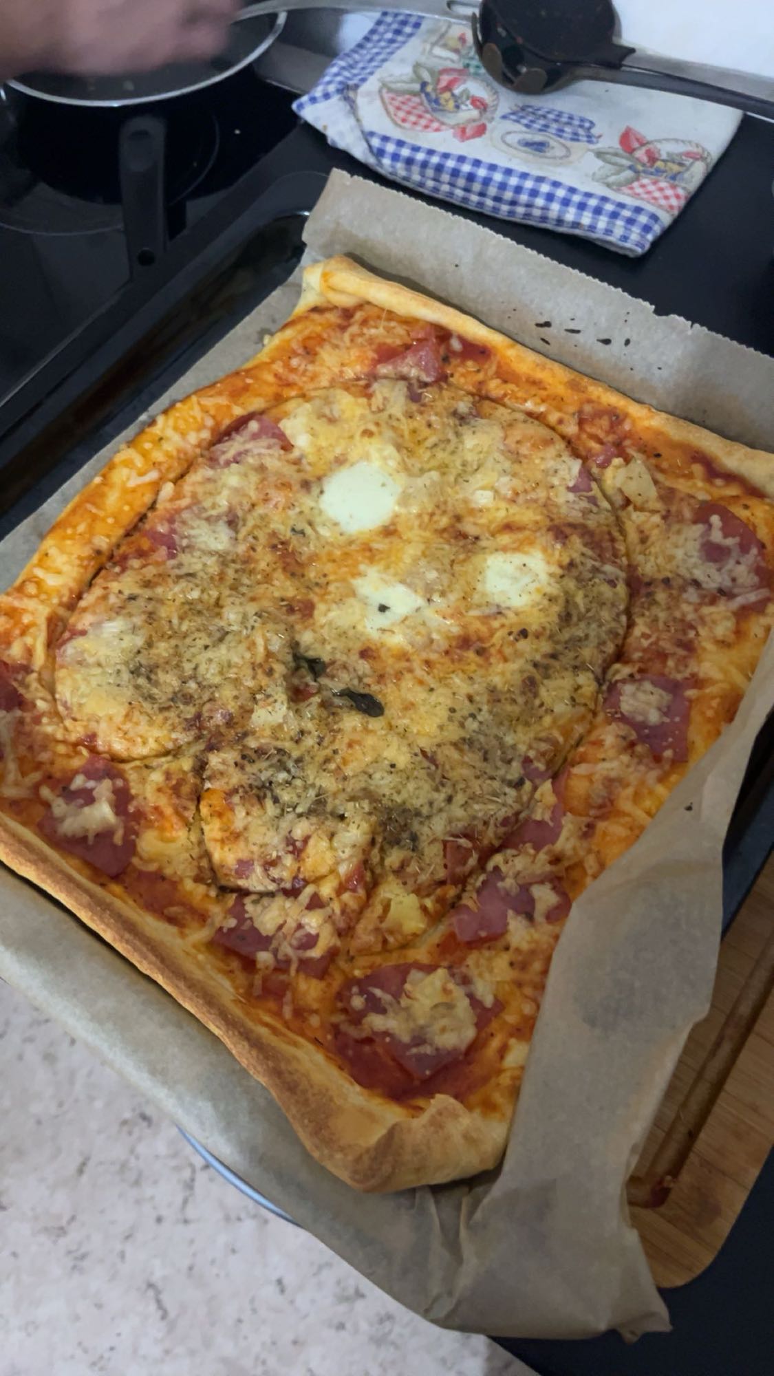 Hausgemachte Pizza