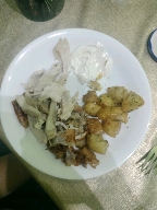 Pollo con papas y mayonesa