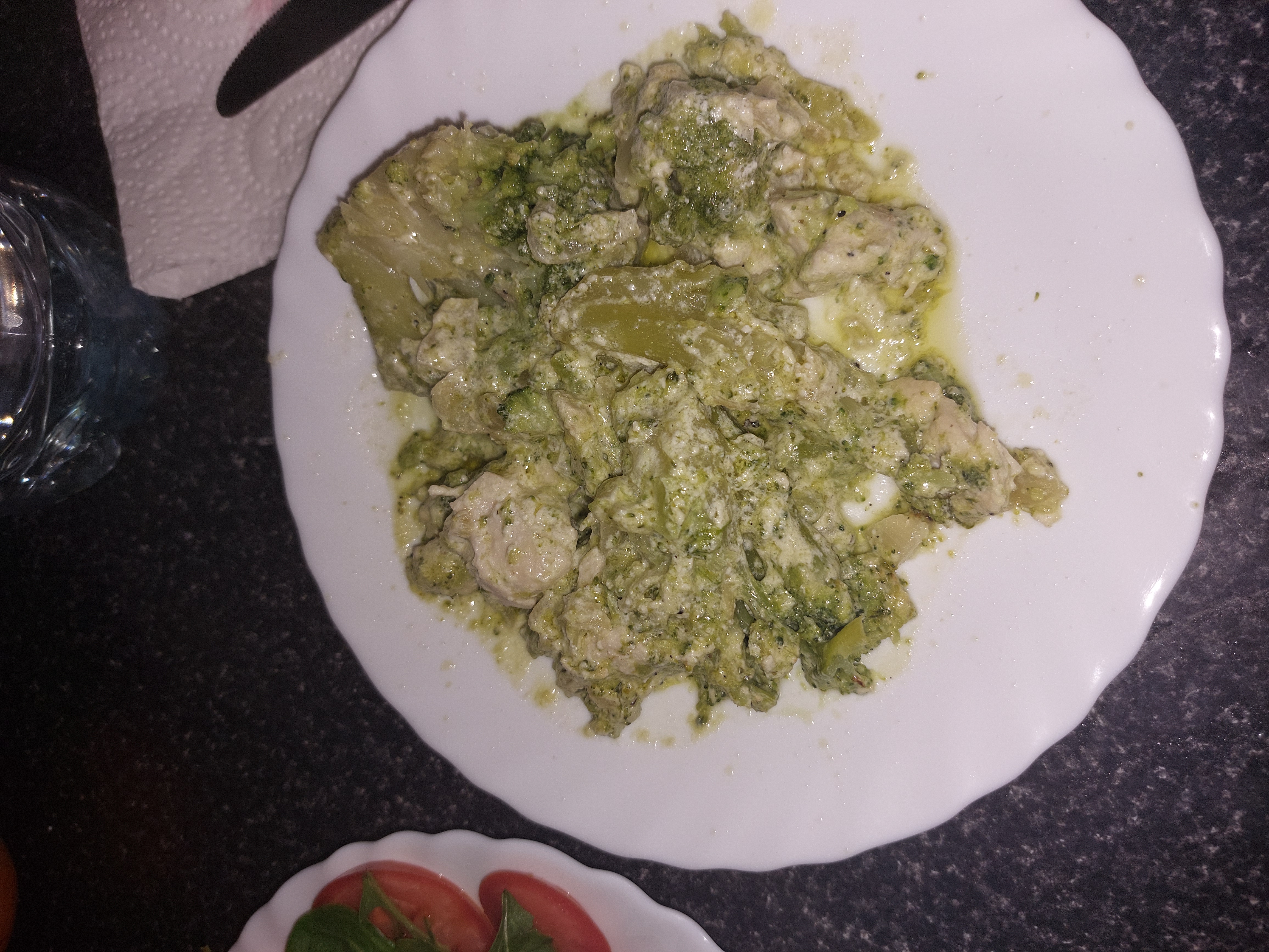 Pollo con brócoli y queso