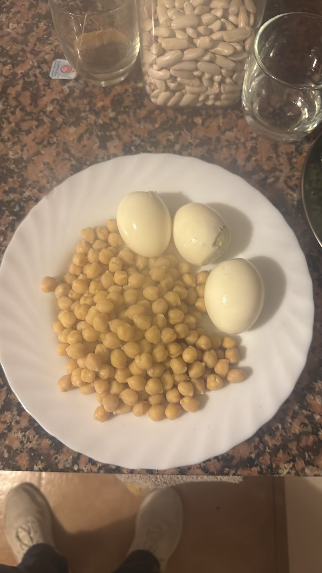 Garbanzos con huevos