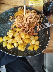 Cheeseburger with Potatoes