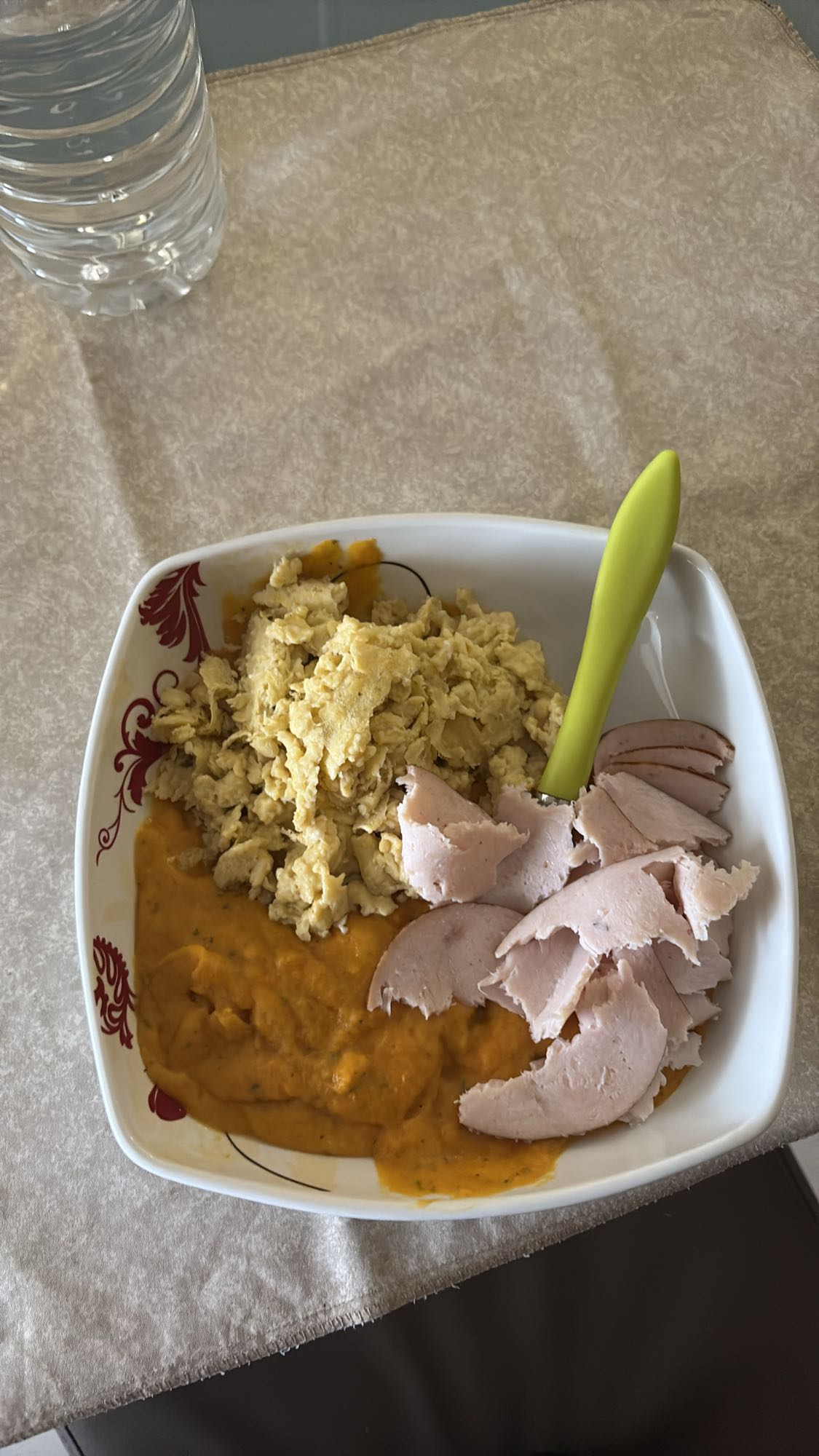 Purée et œufs brouillés