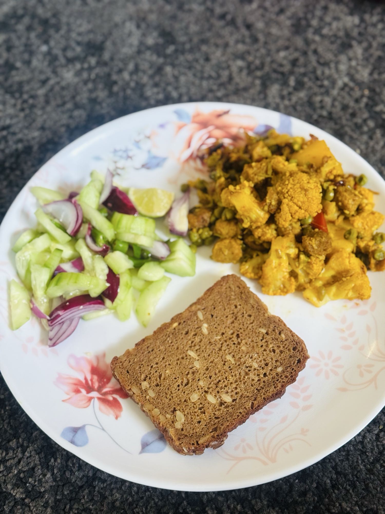 Vegetable Stir-fry with Bread
