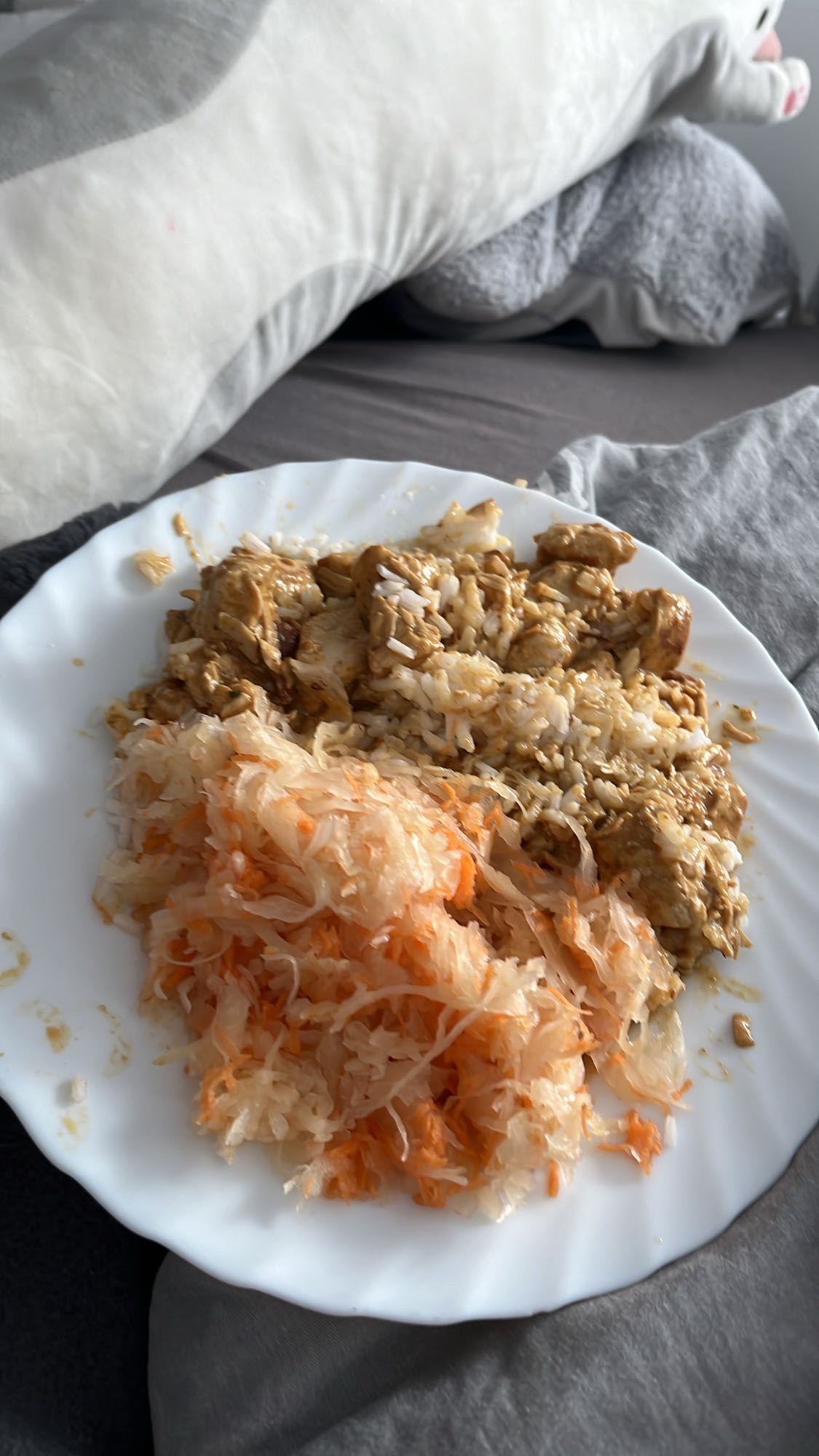 Kurczak z ryżem i surówką