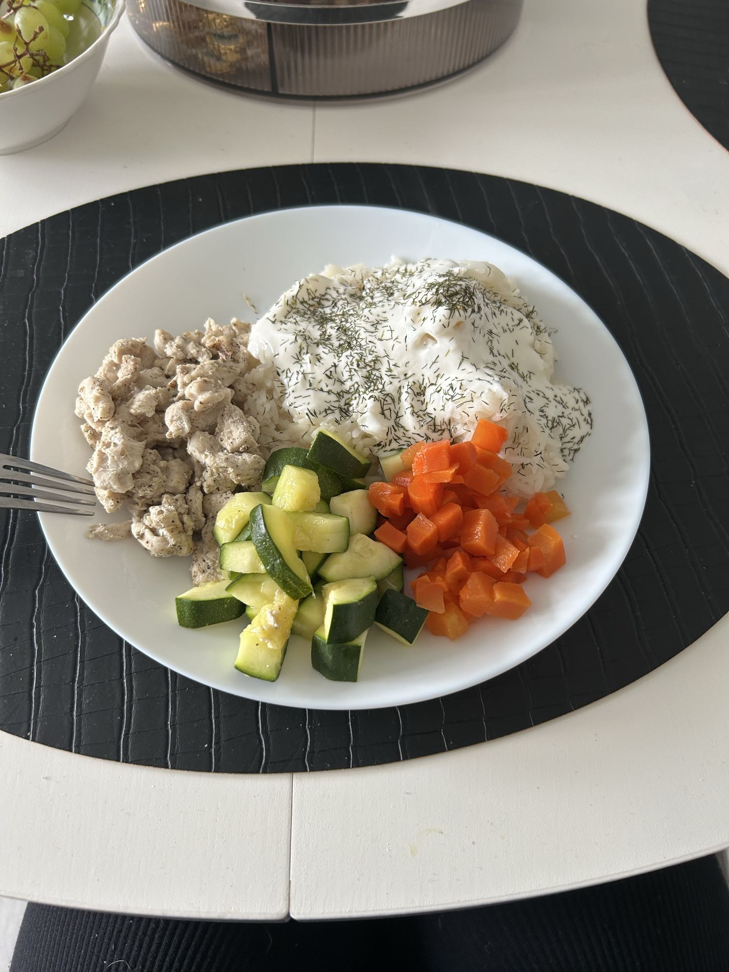 Kurczak z warzywami i ryżem