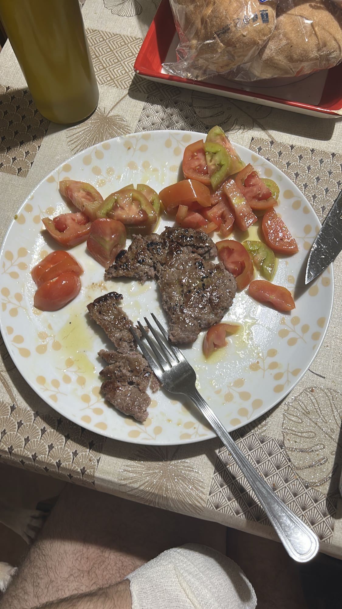 Grilled Beef with Tomatoes