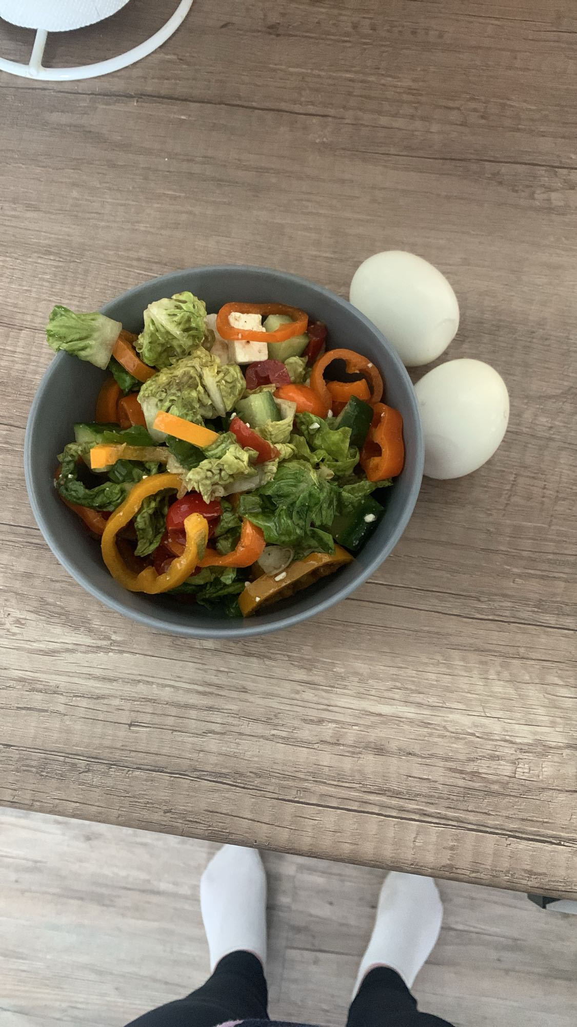 Gemischter Salat mit Eiern