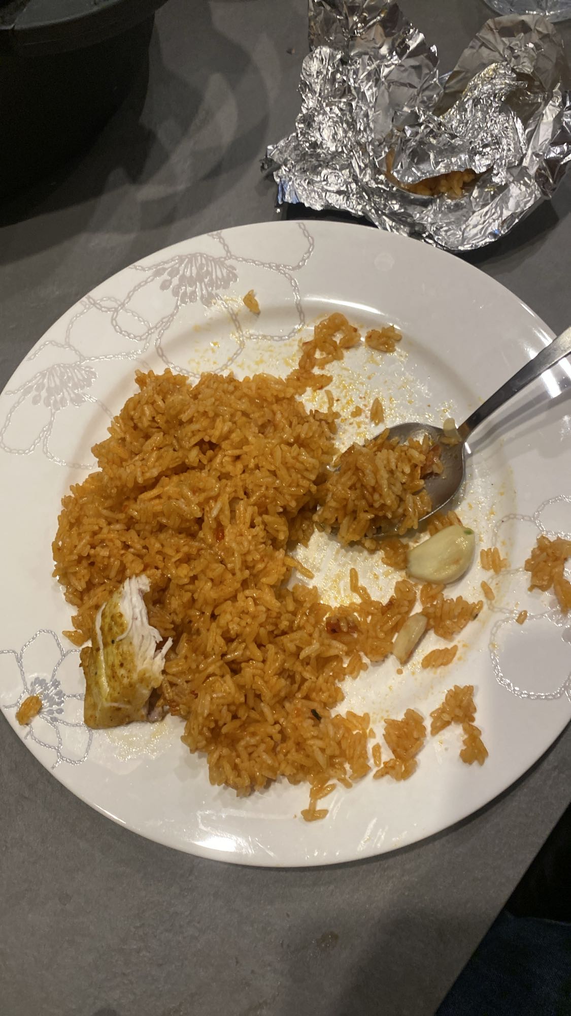 Würziger Reis mit Hähnchen