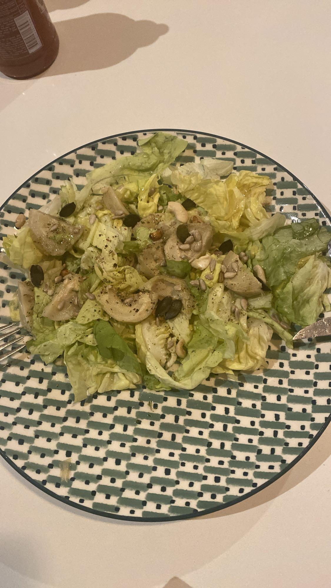 Salade verte aux graines