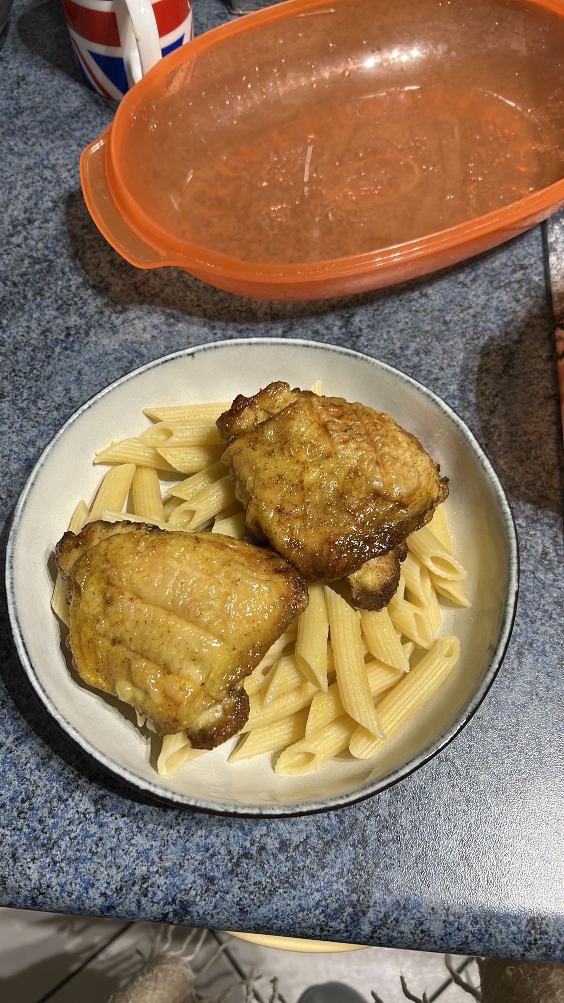 Poulet rôti avec pâtes