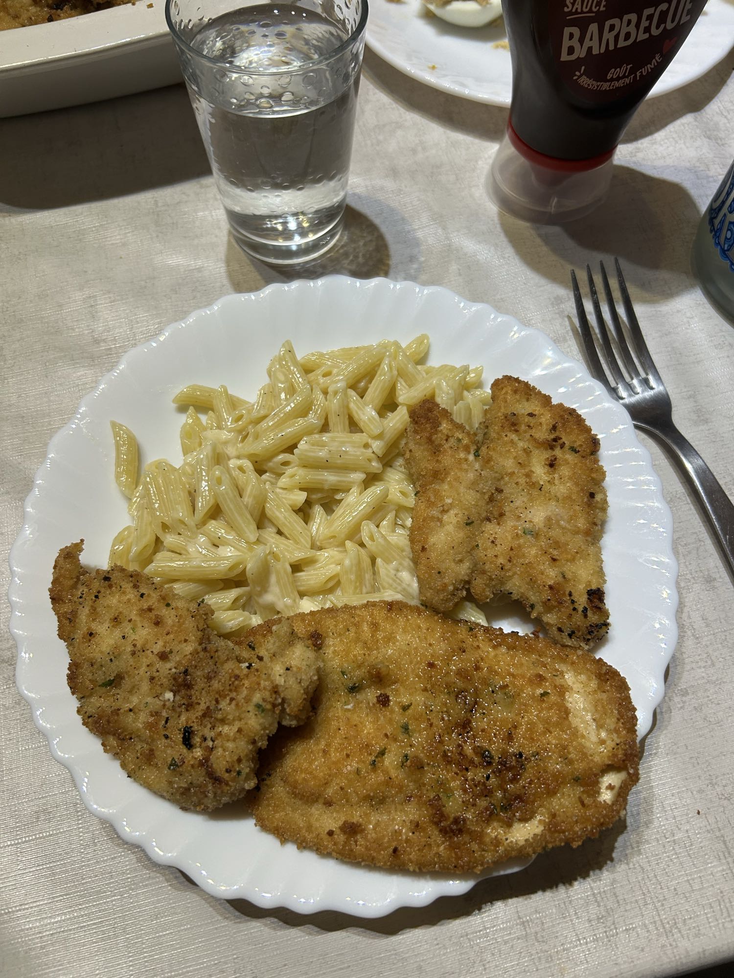 Escalope panée avec pâtes