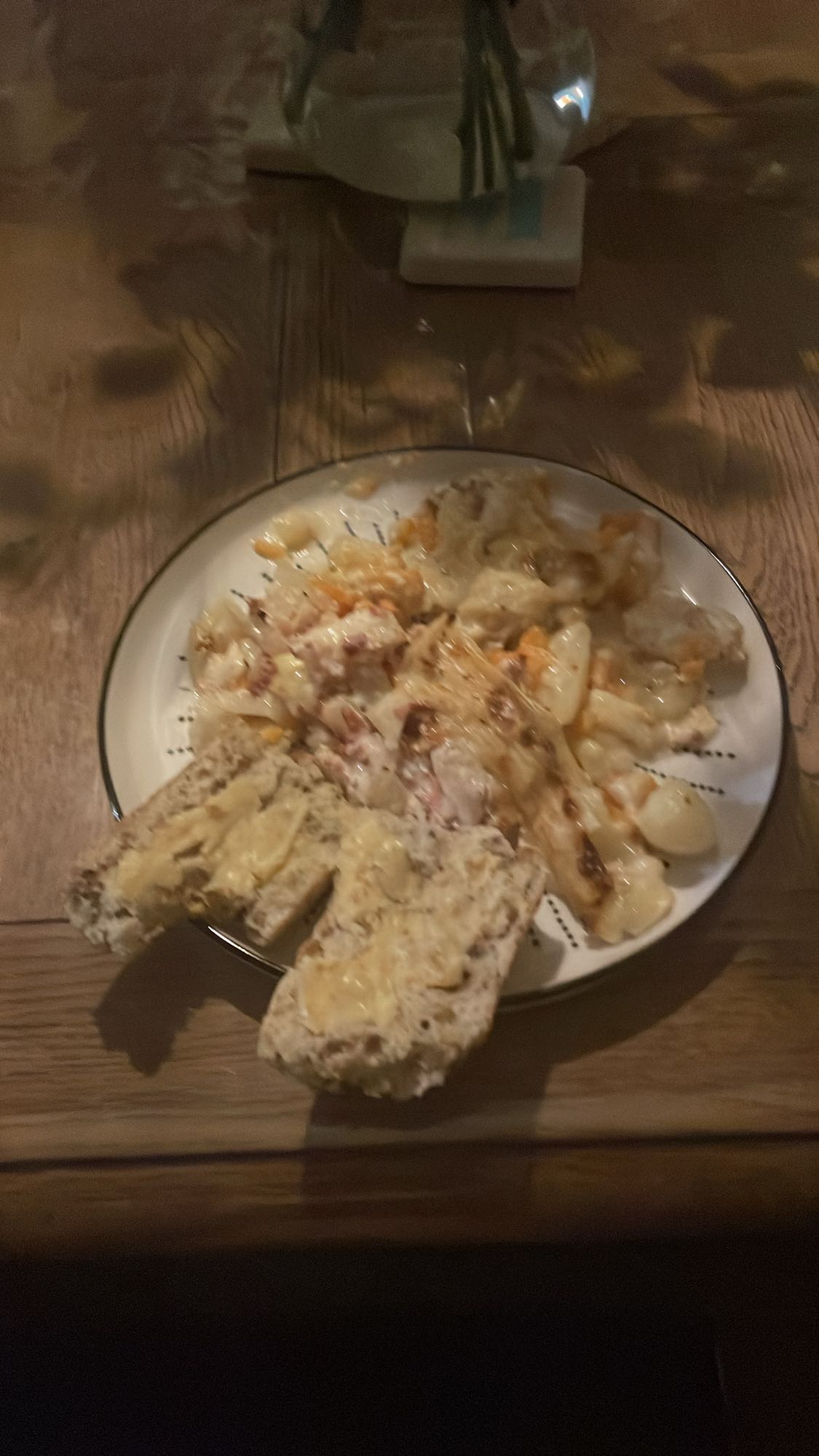 Gratin et pain au beurre