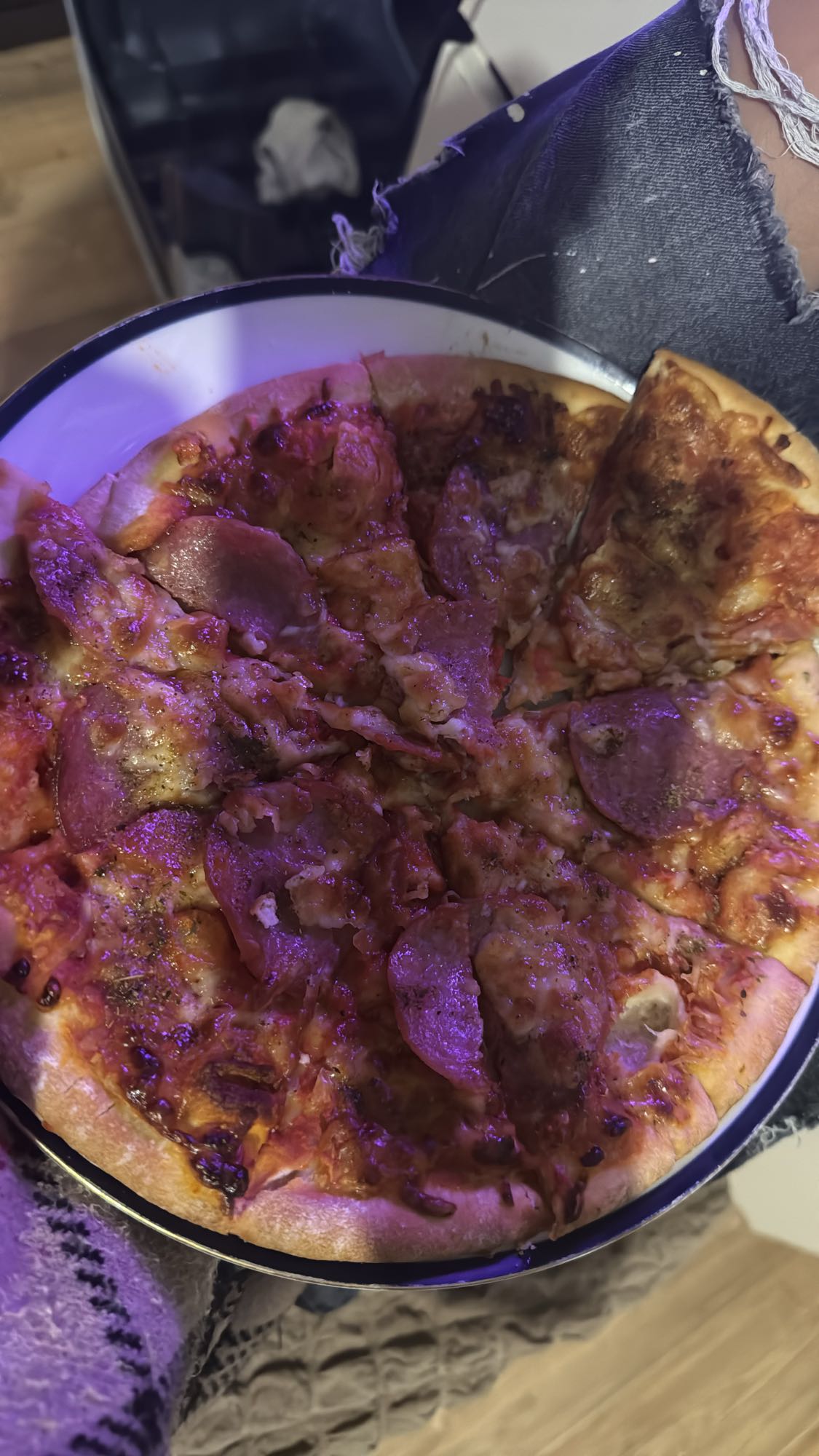 Salami Pizza