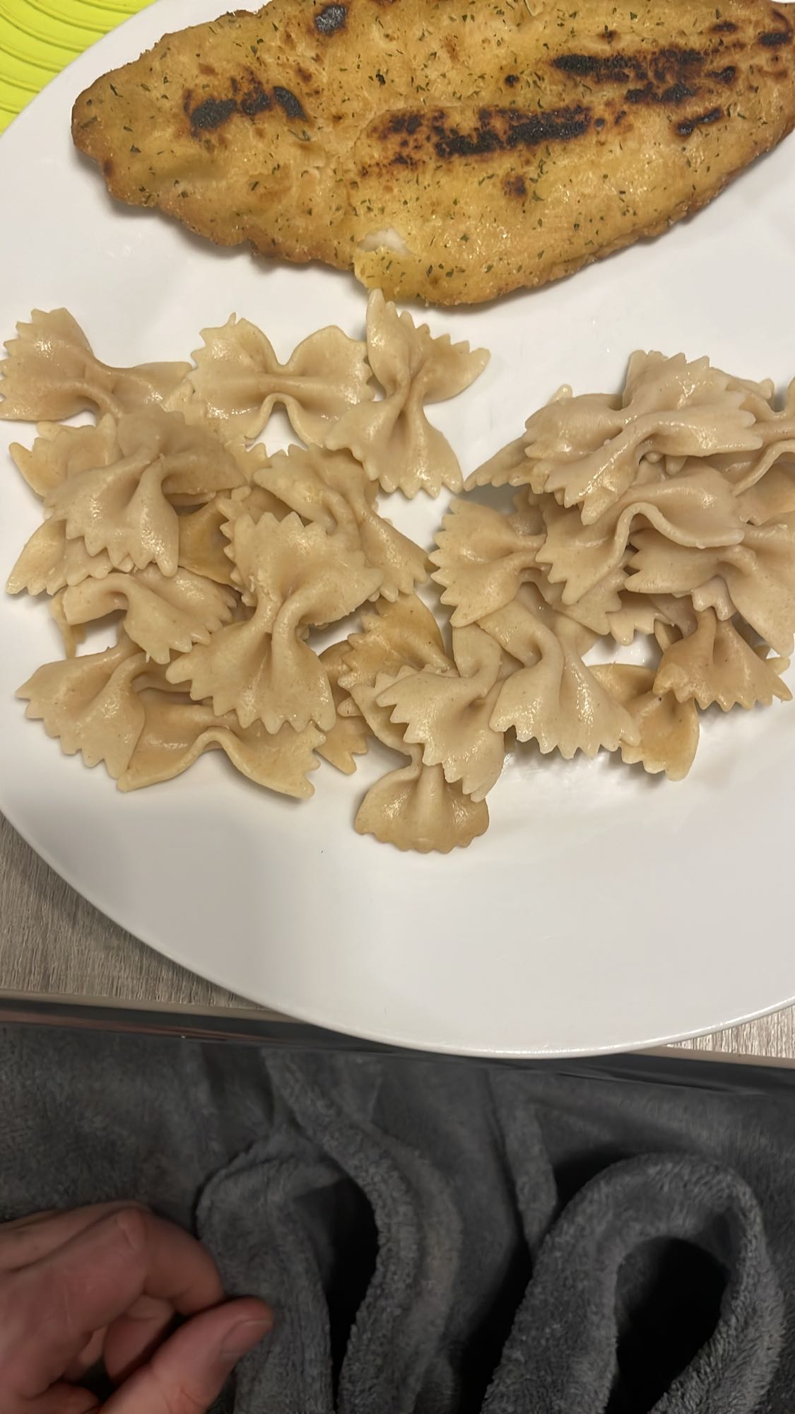 Pâtes et poisson pané