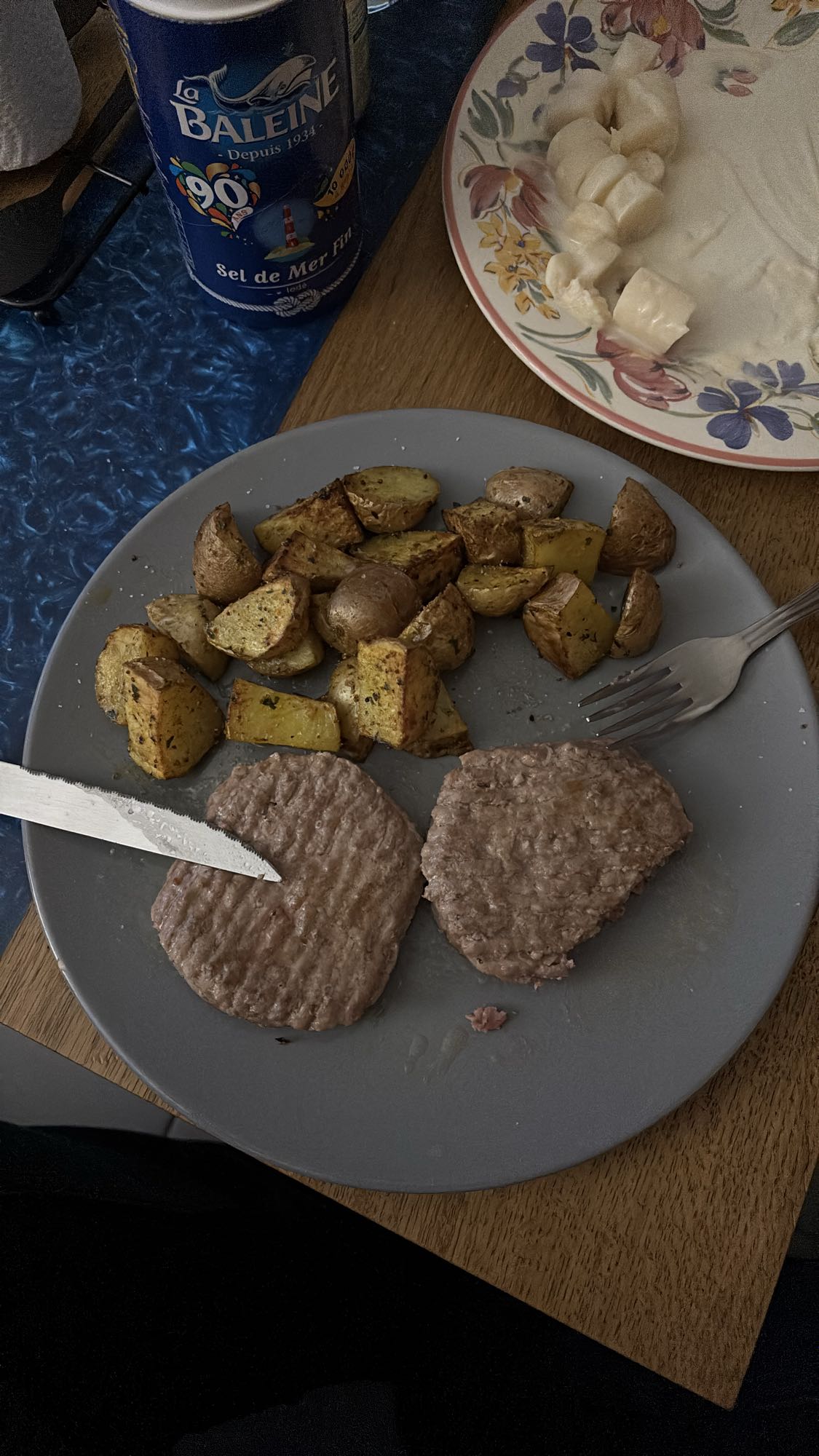 Steak haché et pommes de terre