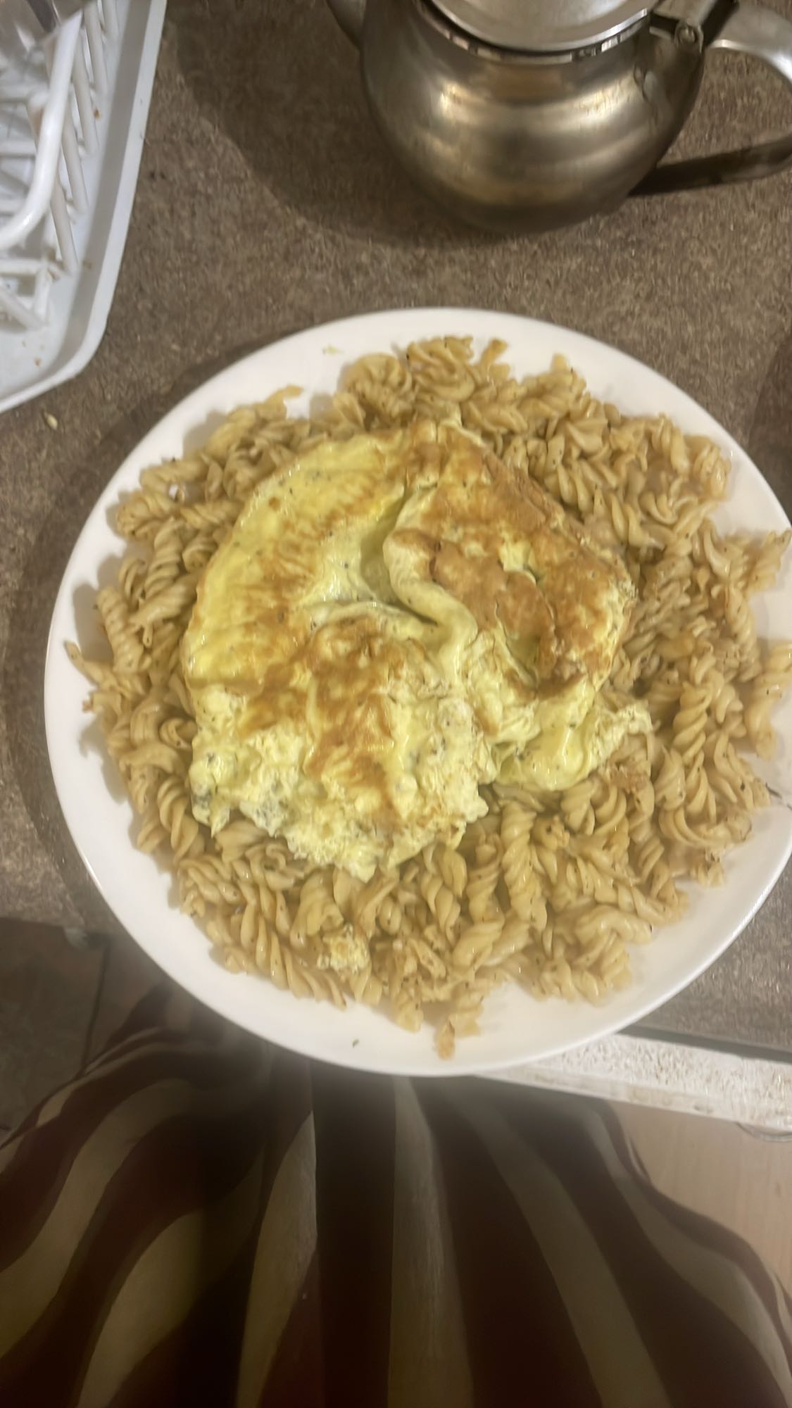 Omelette avec pâtes