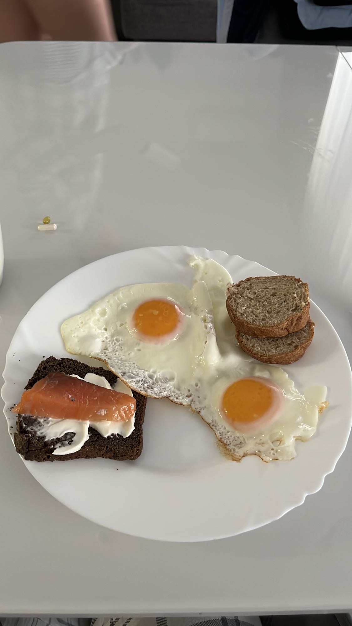 Яичница с тостами