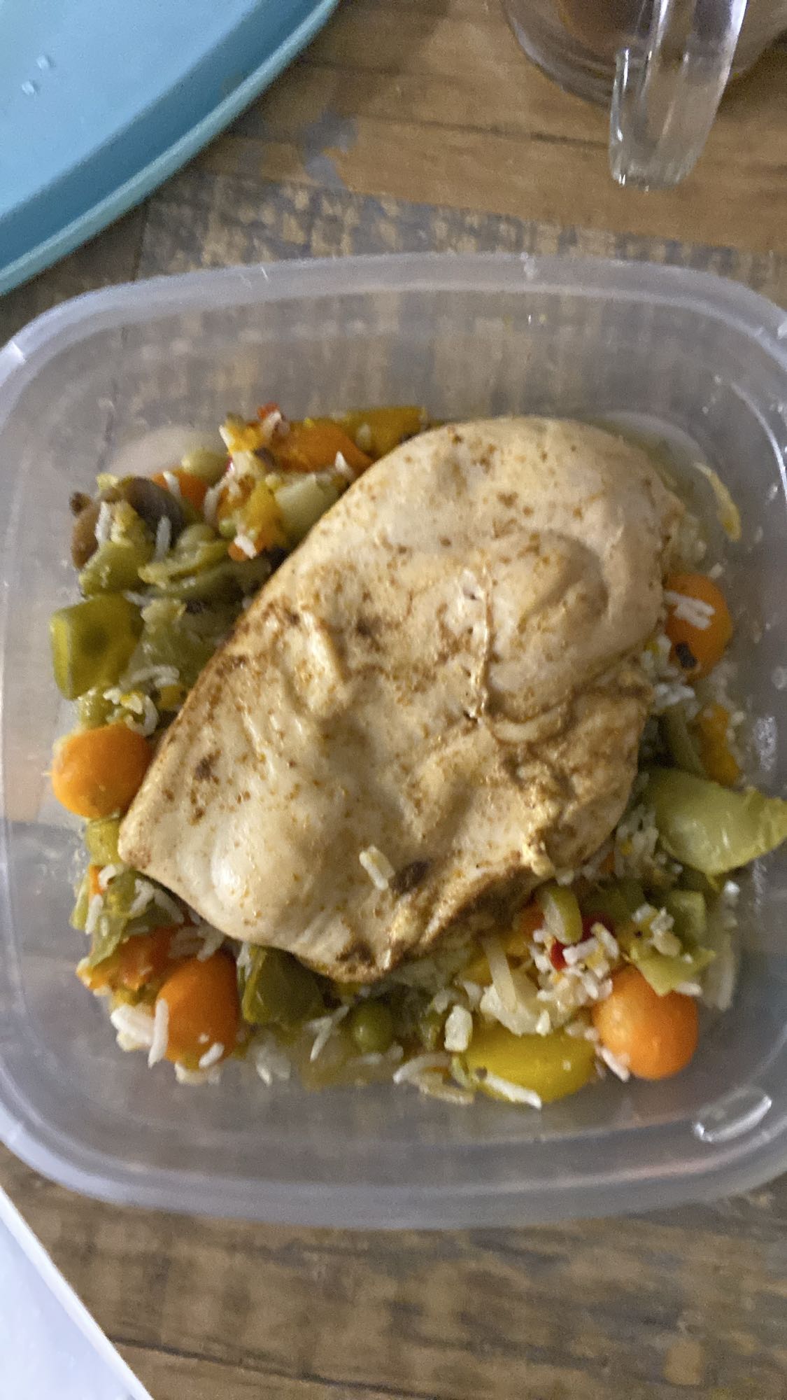 Poulet avec légumes et riz