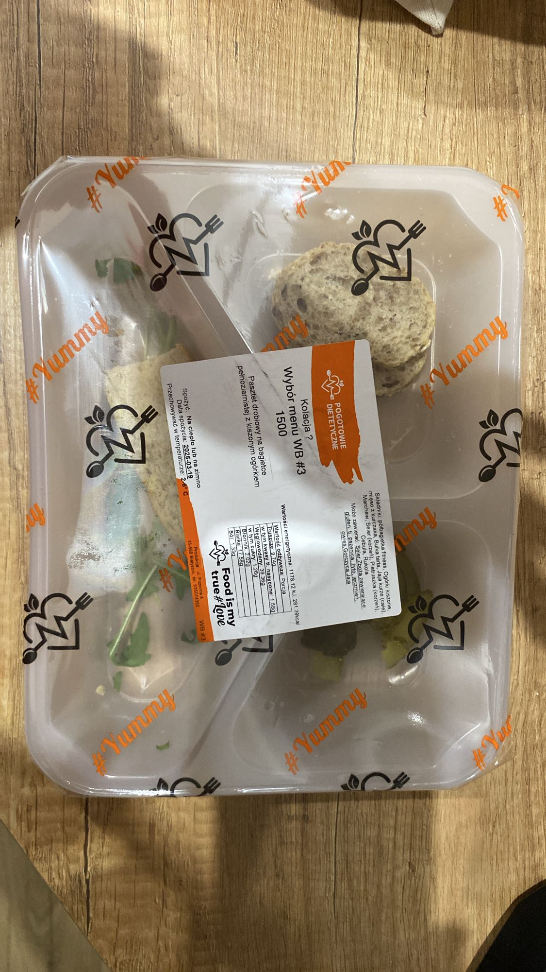 Pasztet drobiowy na bagietce