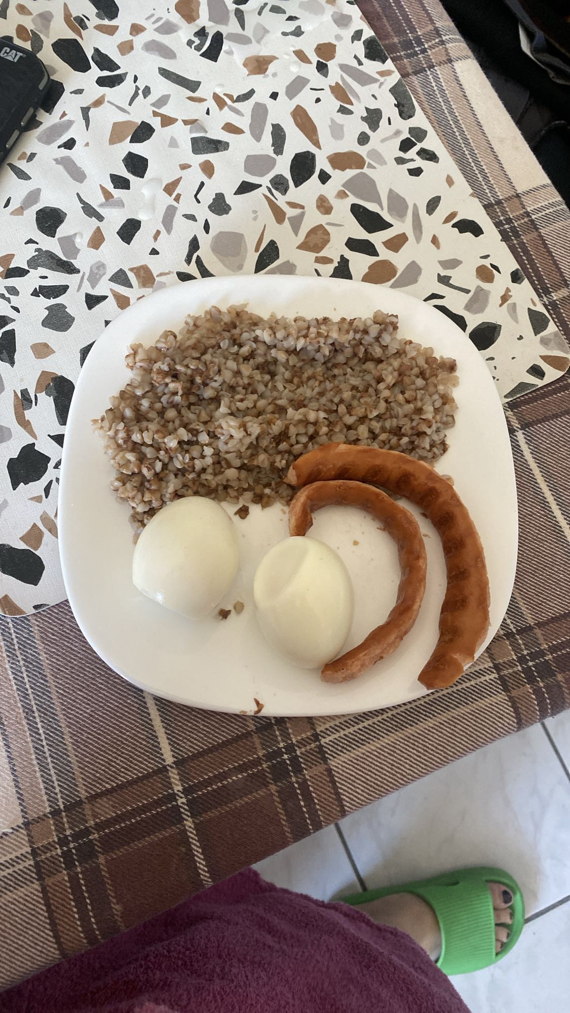 Buchweizen mit Ei und Wurst