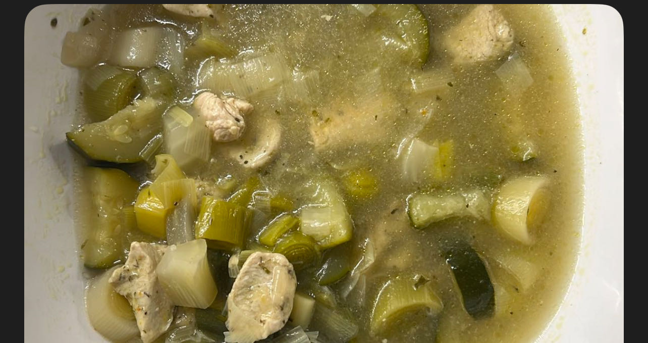 Soupe de poulet aux légumes