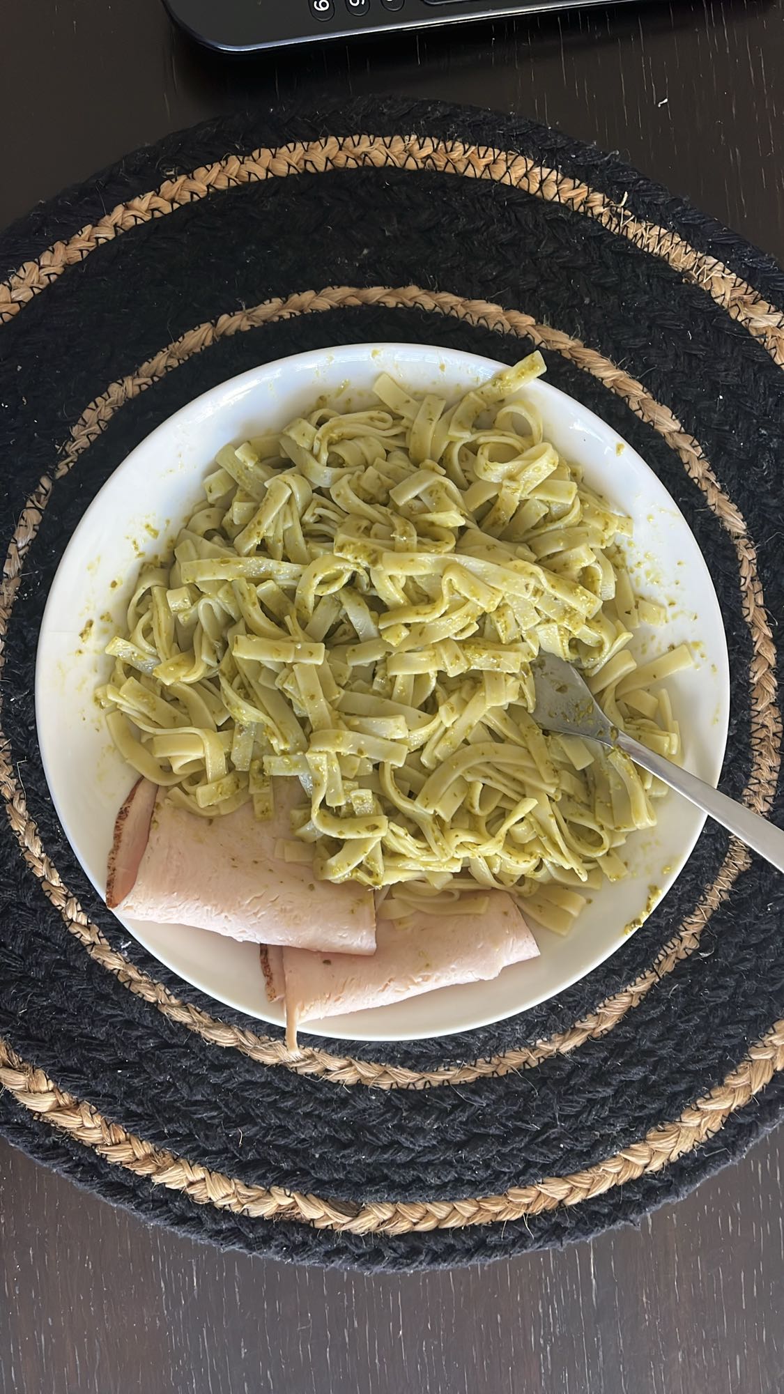 Pâtes au pesto et dinde