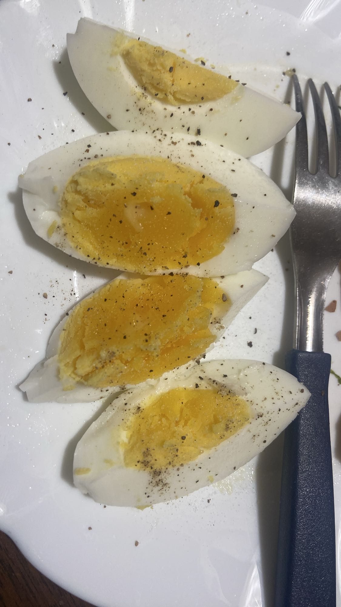 Boiled Eggs with Pepper
