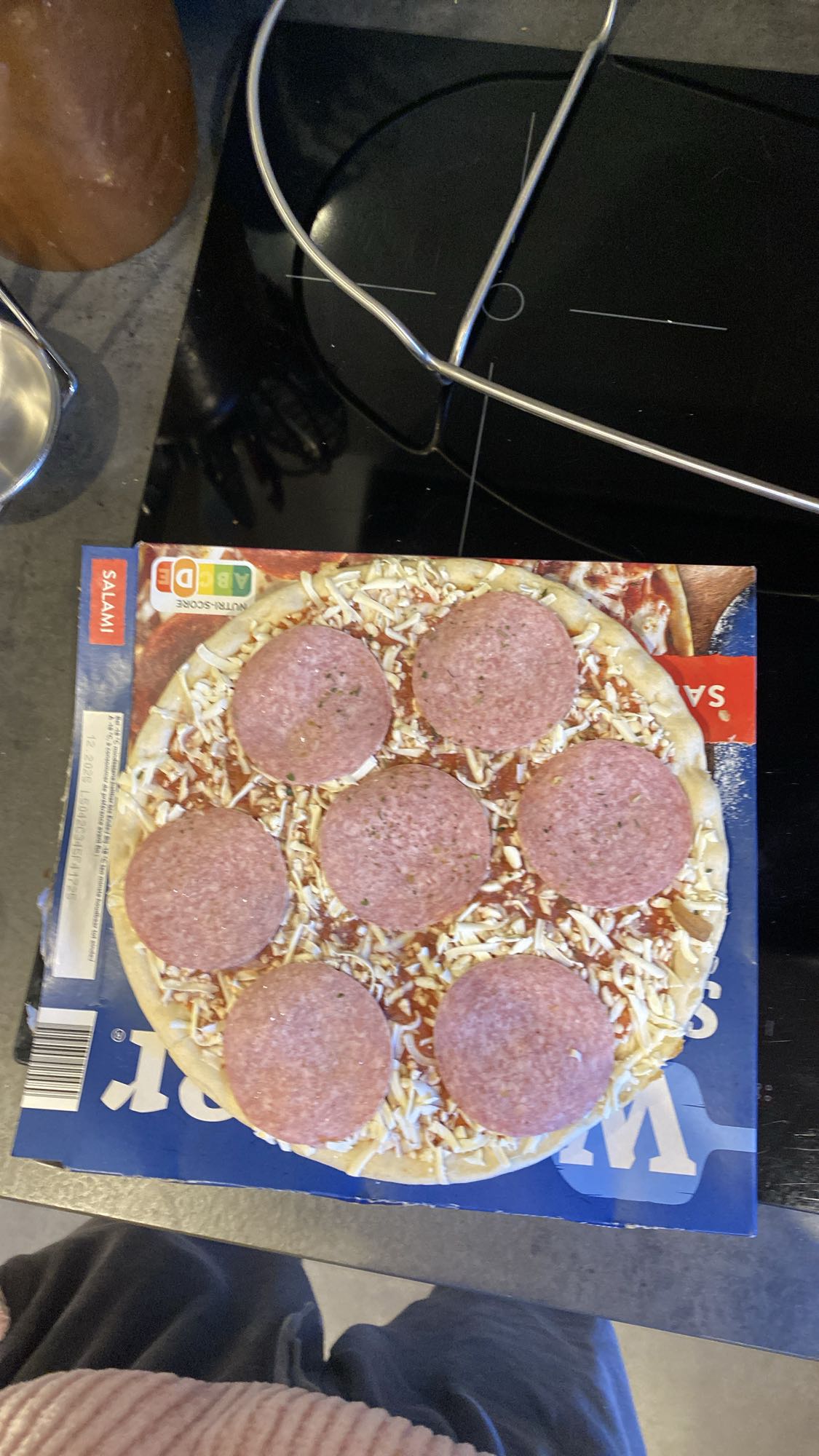 Salami Pizza