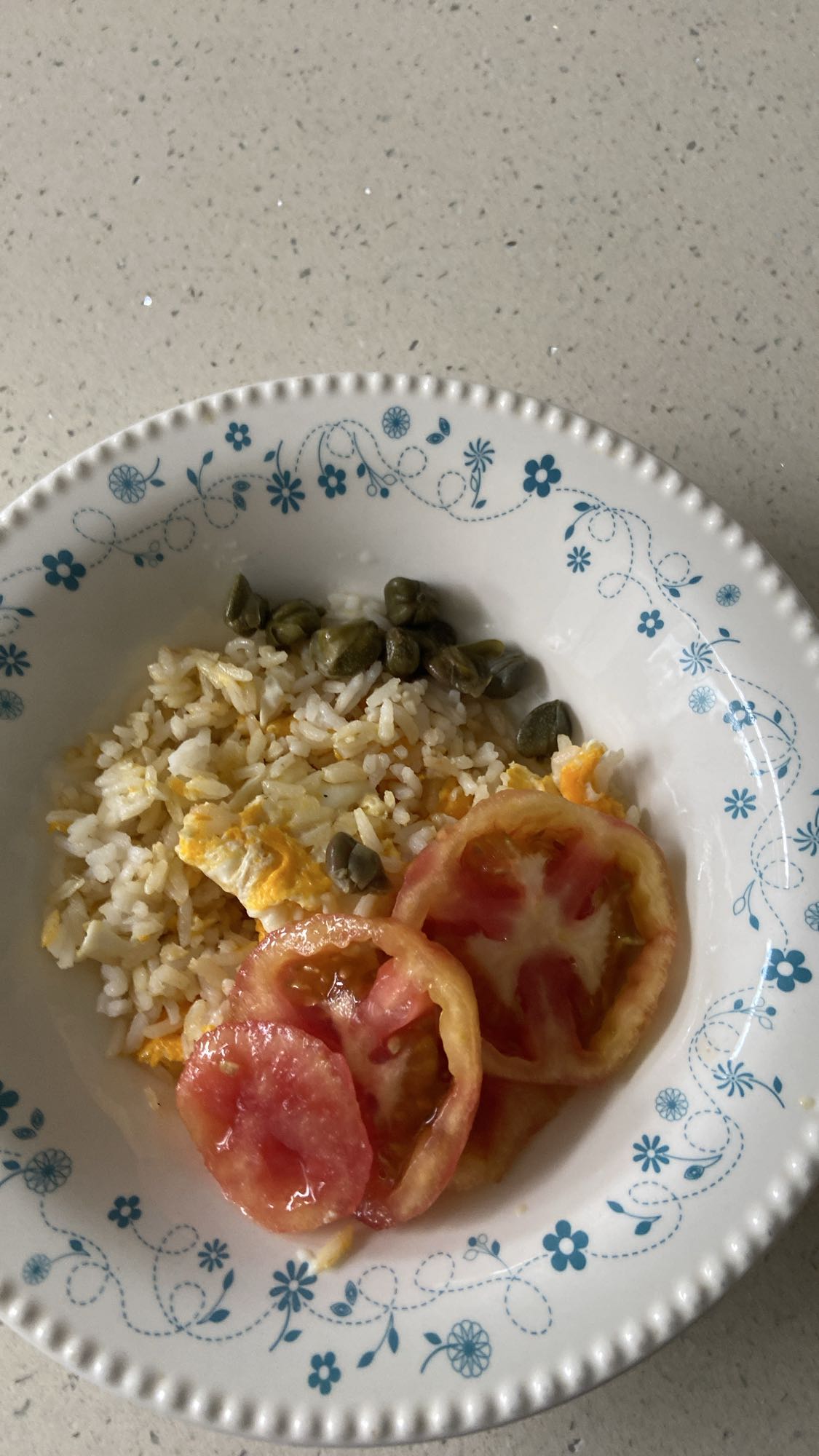 Rice with egg and tomato