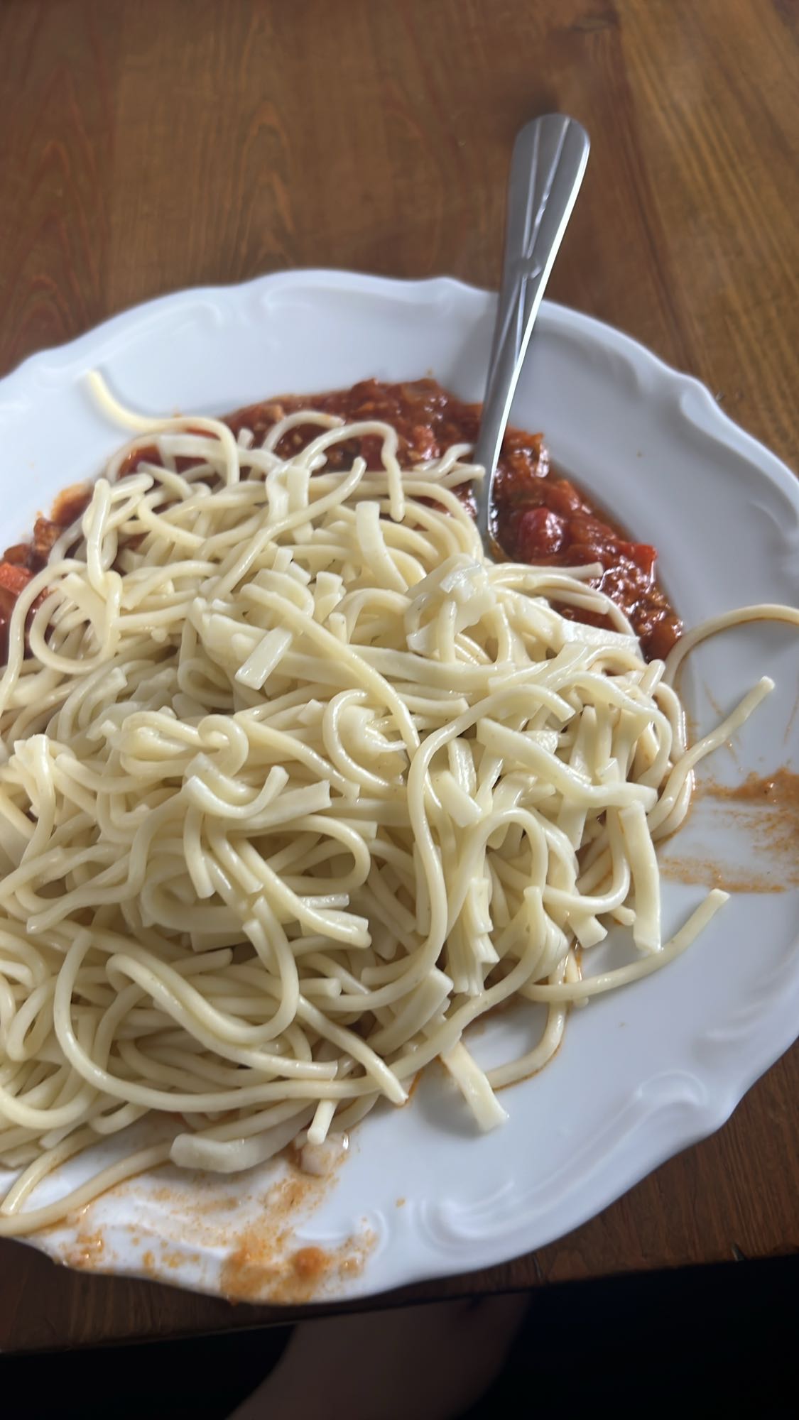Spaghetti z sosem mięsnym