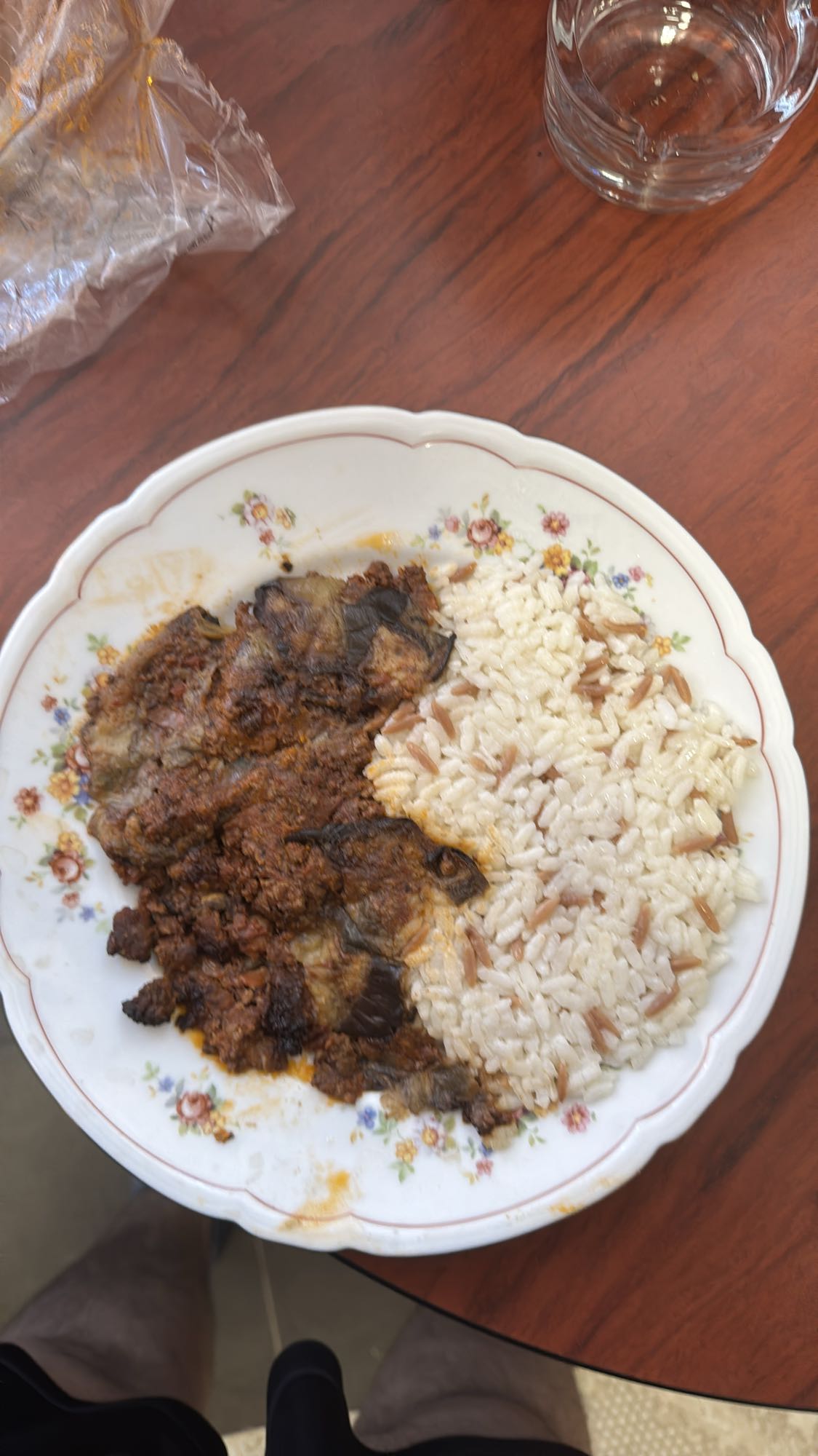 Patlıcan Musakka ve Pilav