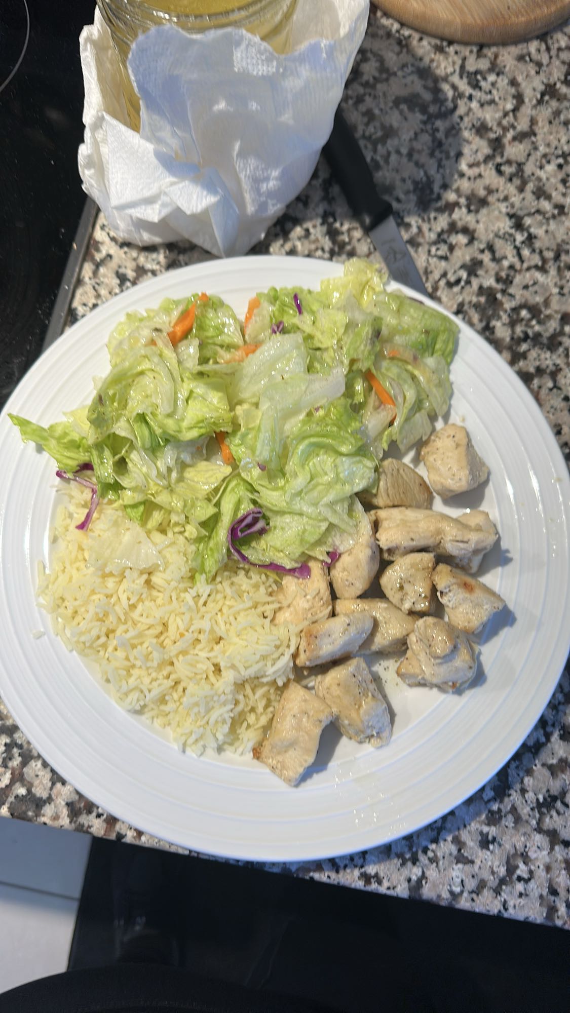 Poulet avec riz et salade