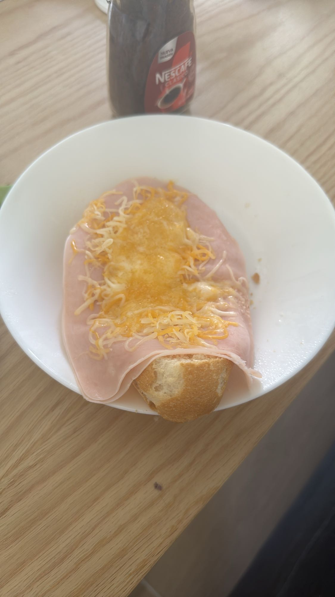 Бутерброд с ветчиной